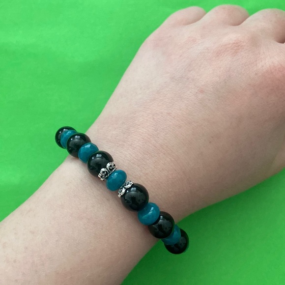 Handmade Black Jade and Opal Bracelet - Picture 3 of 4